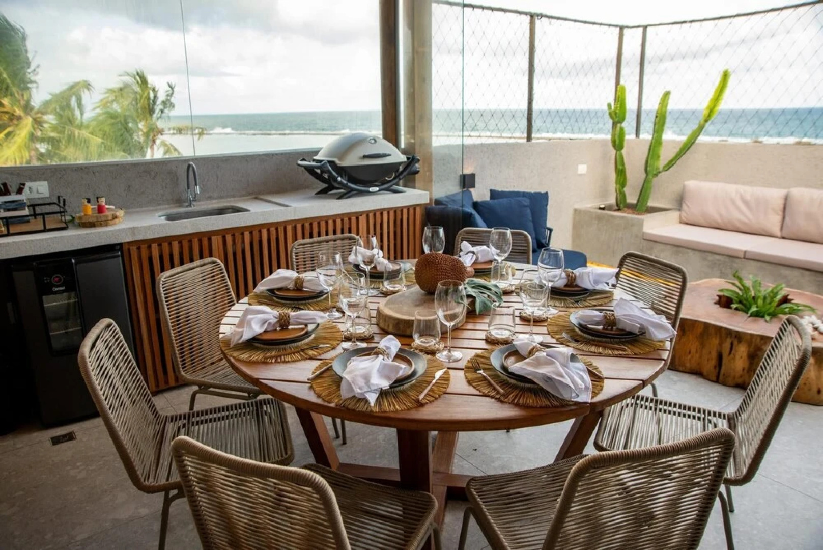 Cobertura Nica Beira-mar Barra Bali Resort