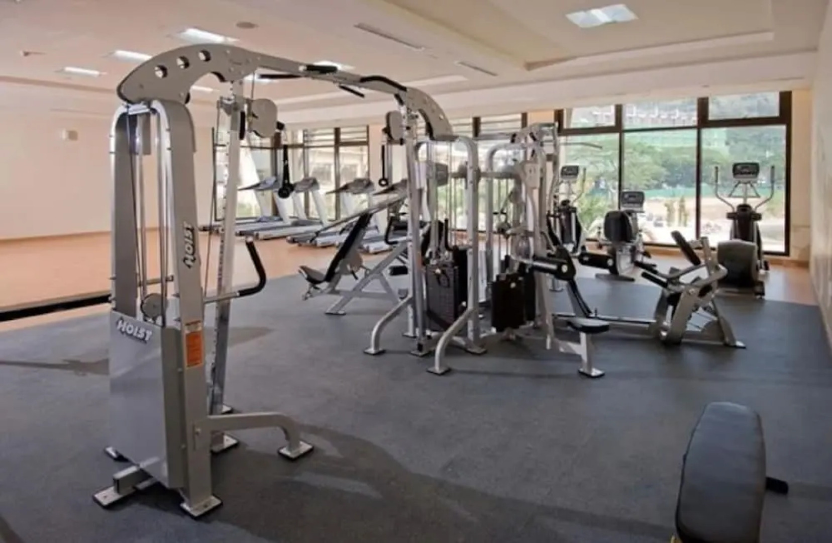 Dr Calayan's 2BR Condo at Pico De Loro