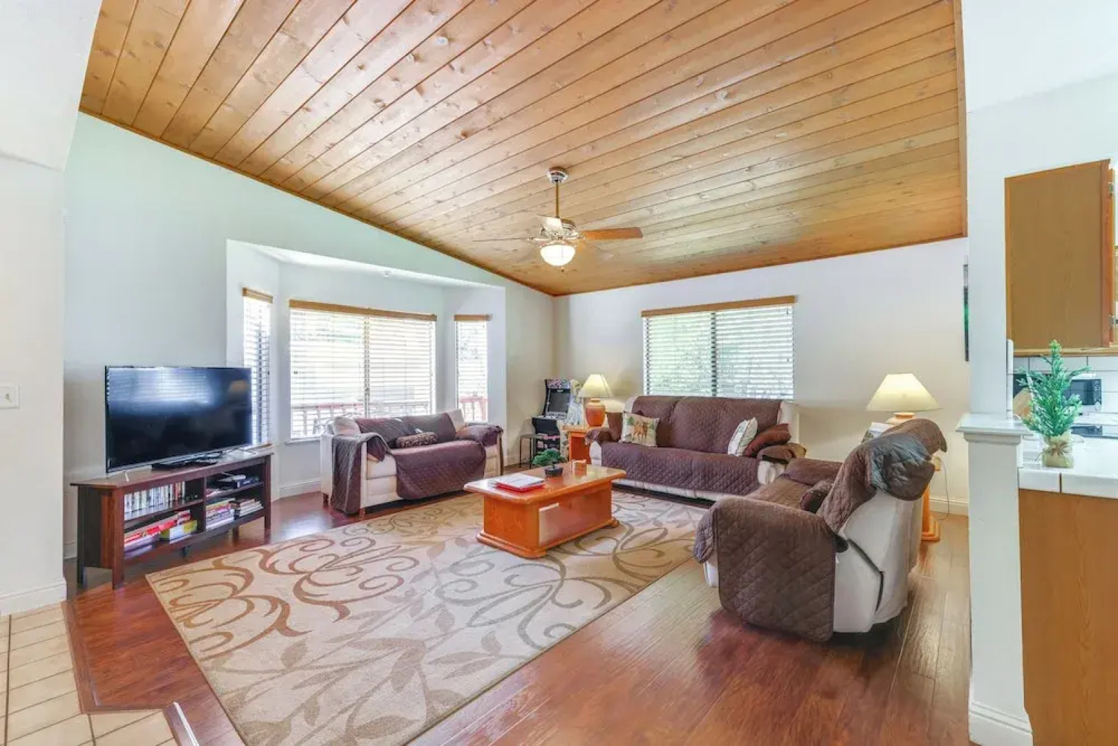 Mountain Paradise ~ 1 Mile to Pine Mountain Lake!