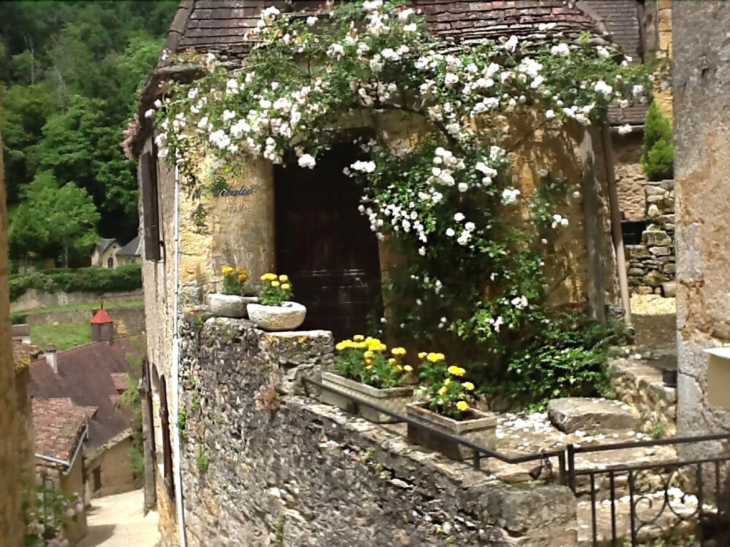 Magical view over Dordogne' s river in BEYNAC
