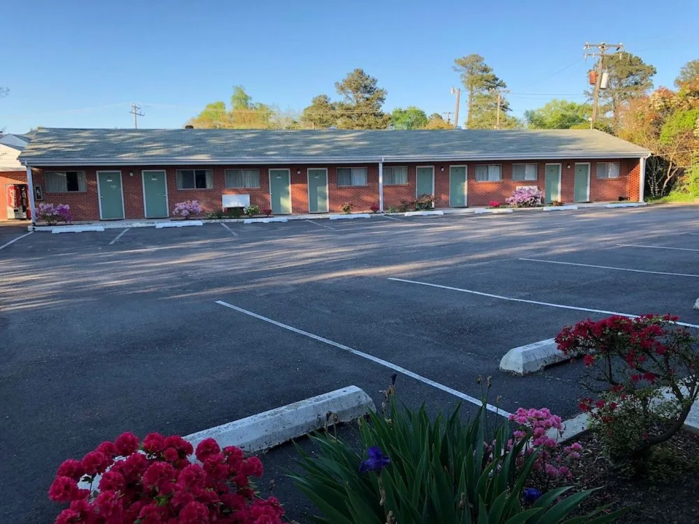 Bassett Motel