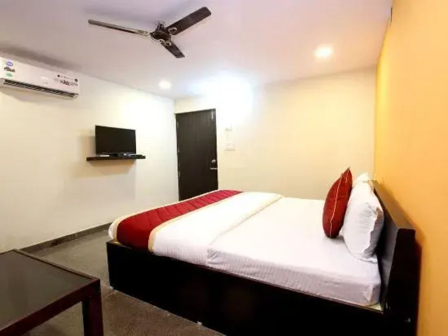 Sai Comforts by OYO Rooms