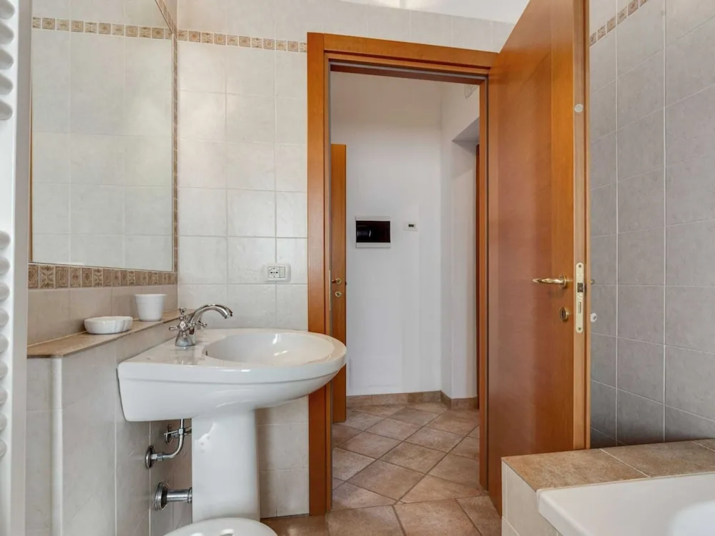 360 Degree View of the Tuscan