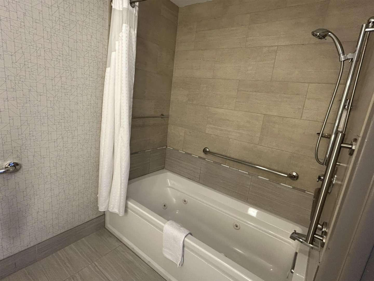 Best Western Roslyn-Long Island Hotel