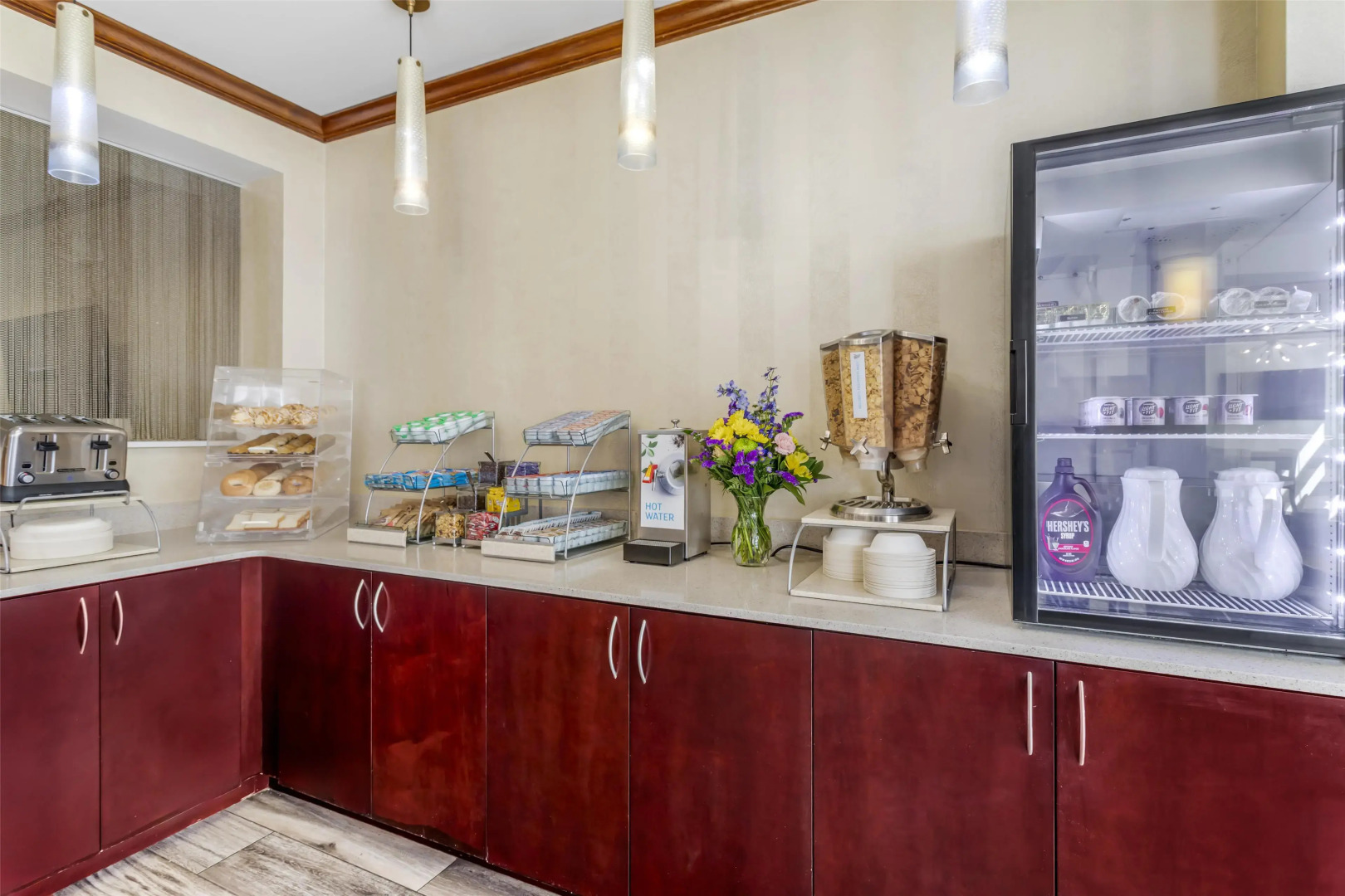 Best Western Plus River Escape Inn & Suites