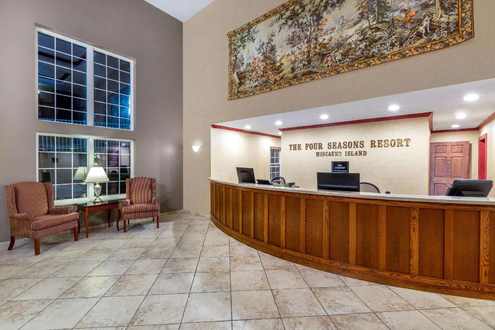 Four Seasons Island Resort