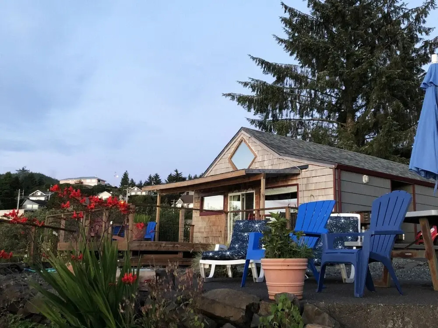 Wheeler on the Bay Lodge & Marina