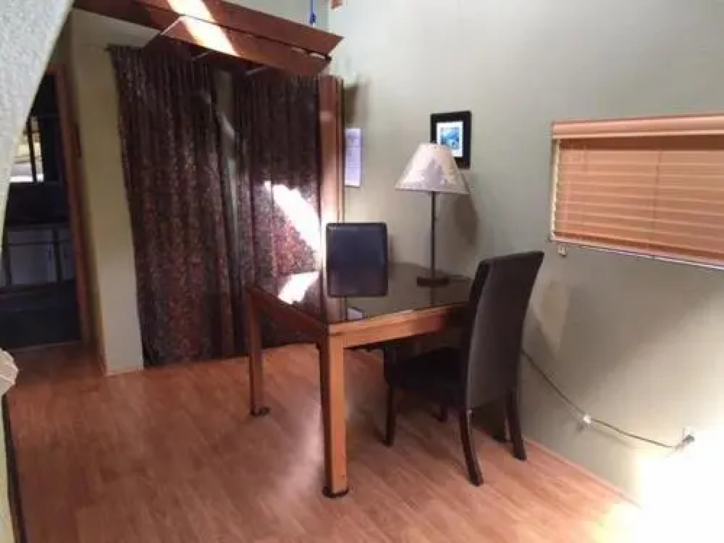 Waveseeker, Homes at White Salmon