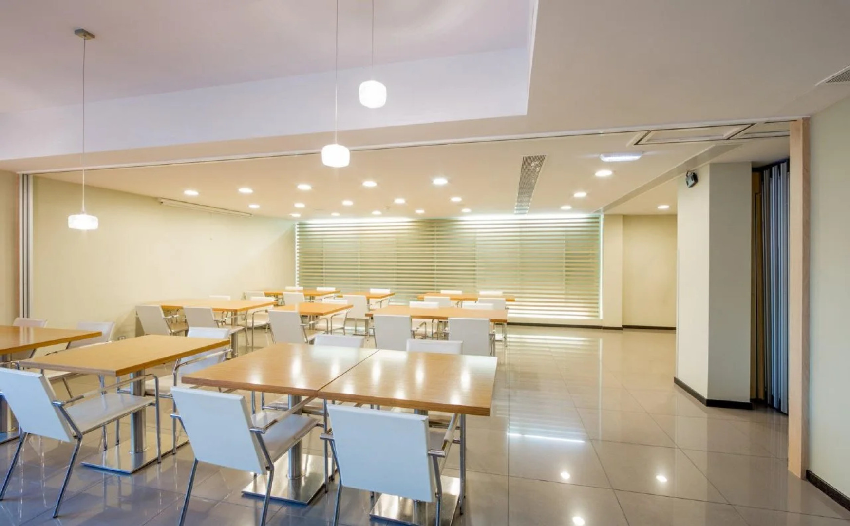 Holiday Inn Express Lisbon Airport by IHG