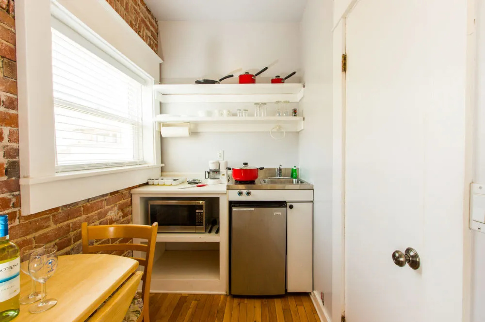 Venice Beach Suites & Hotel