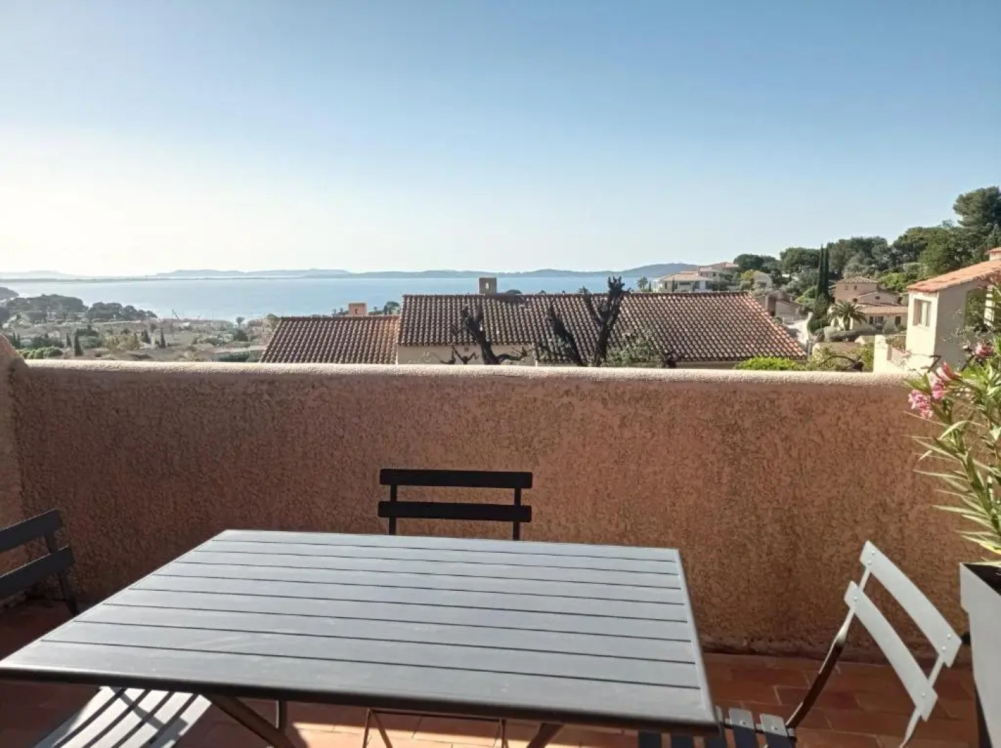 T2 Standing Vue Mer (Adults Only)