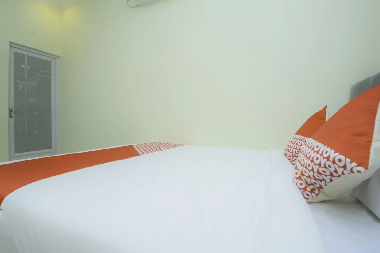 OYO 1909 Edelweiss Residence Syariah