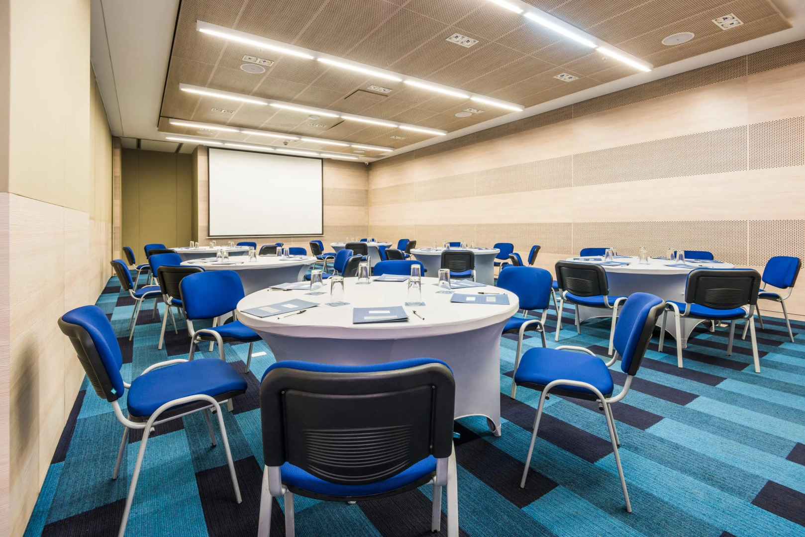 Cosmos Pacifico Hotel