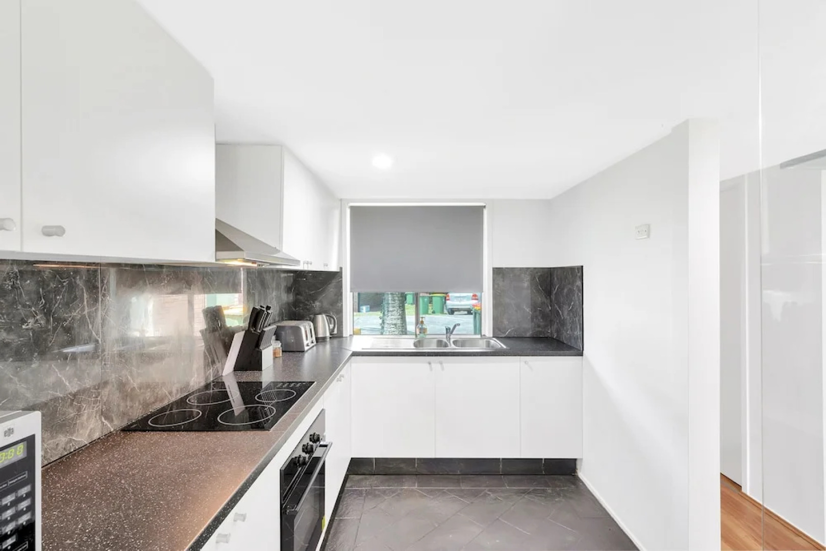 Fountain View Villa - We Accommodate