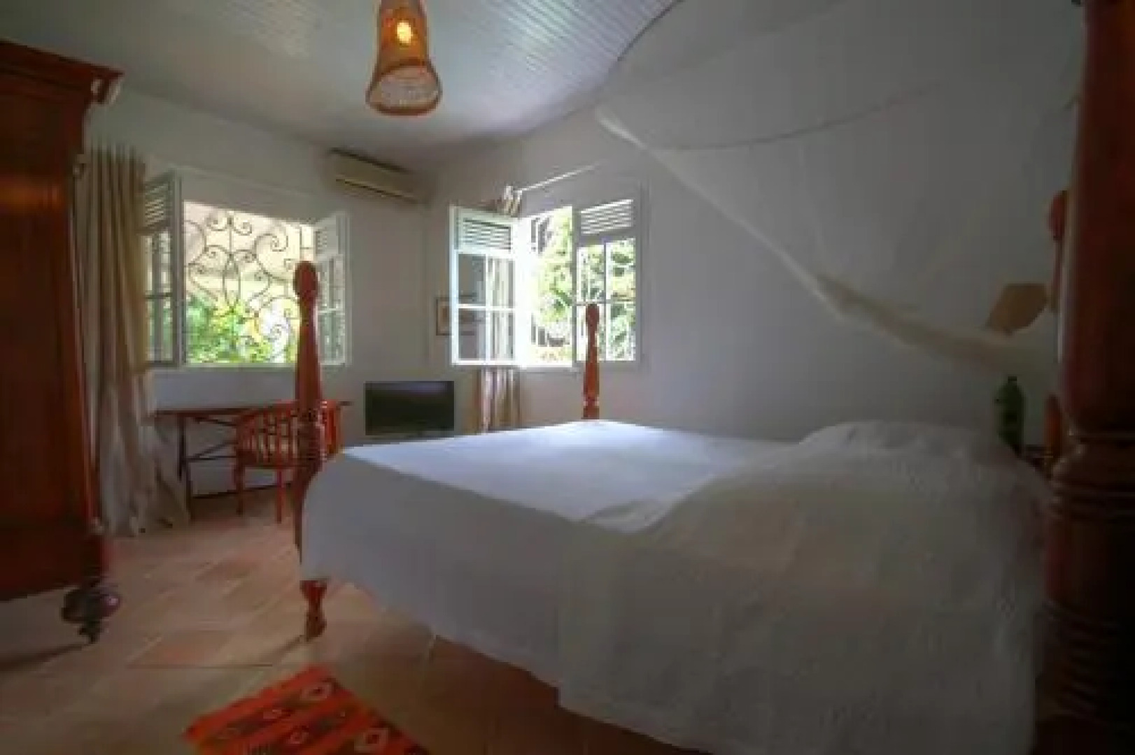 Villa avec piscine et vue mer (MQRO08)