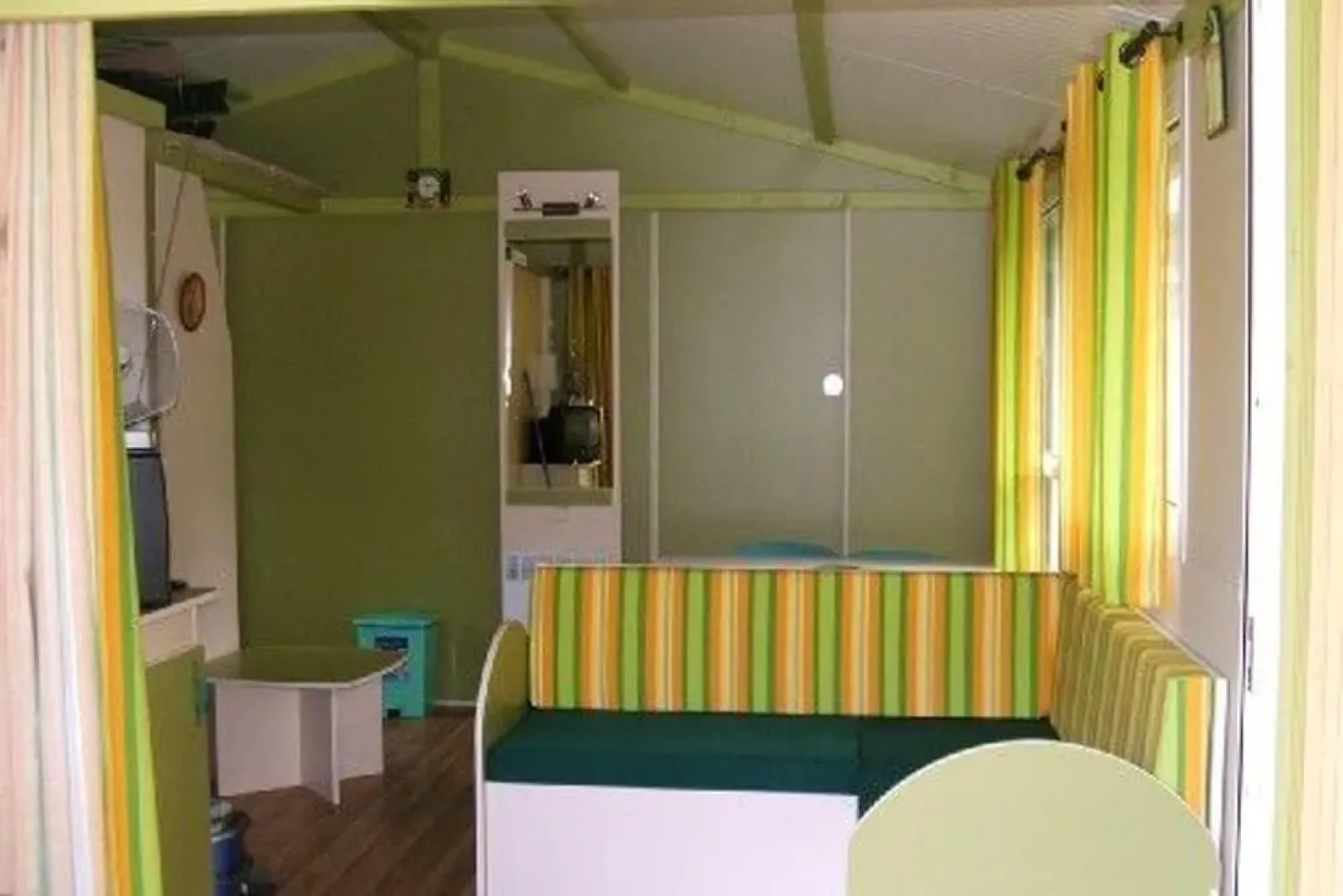 Bungalow With 2 Bedrooms in Ruoms, With Wonderful Mountain View, Shared Pool, Enclosed Garden