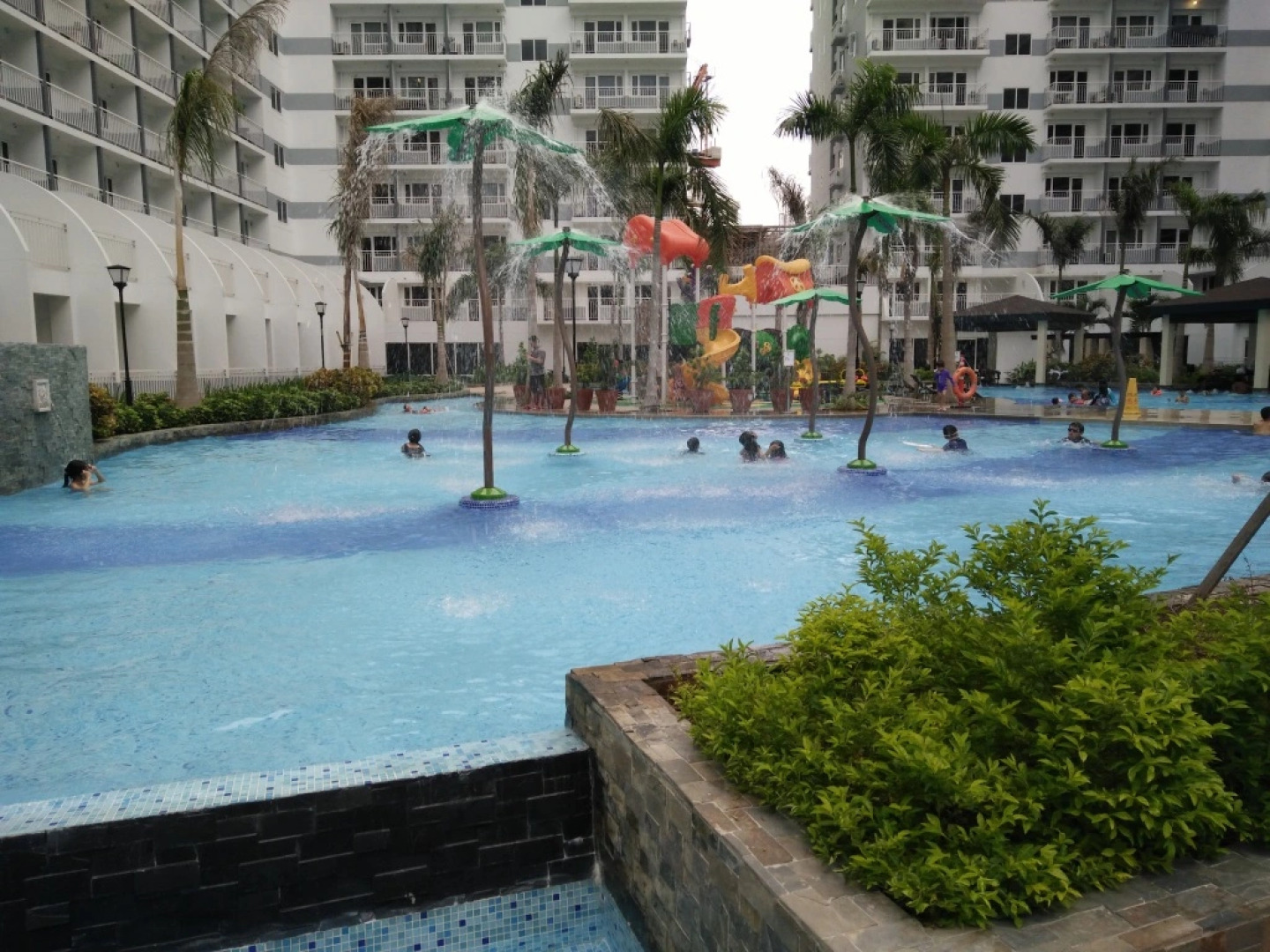 Classy Condo Unit at Shell Residences