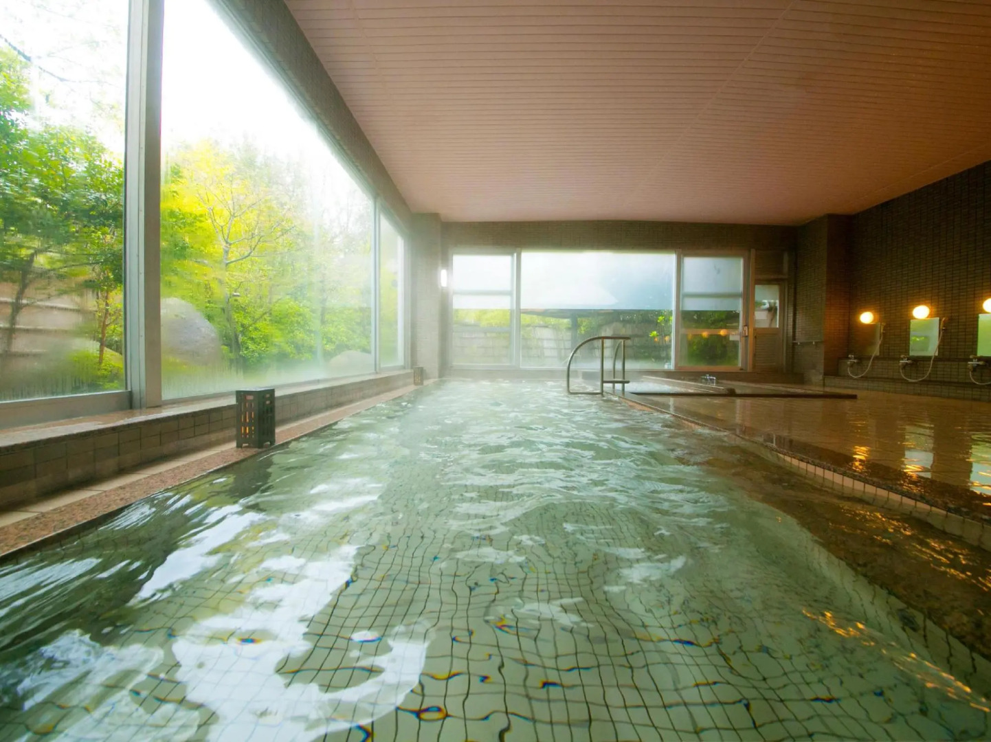 Yashima Nada Onsen Tresta Shirayama