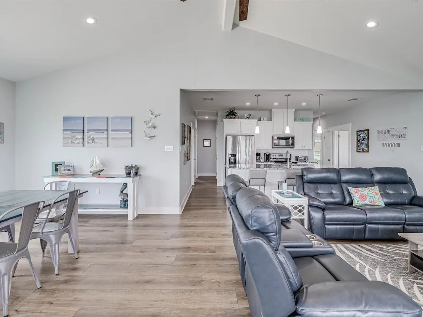 Copano Hooked 4 Bedroom Home by RedAwning