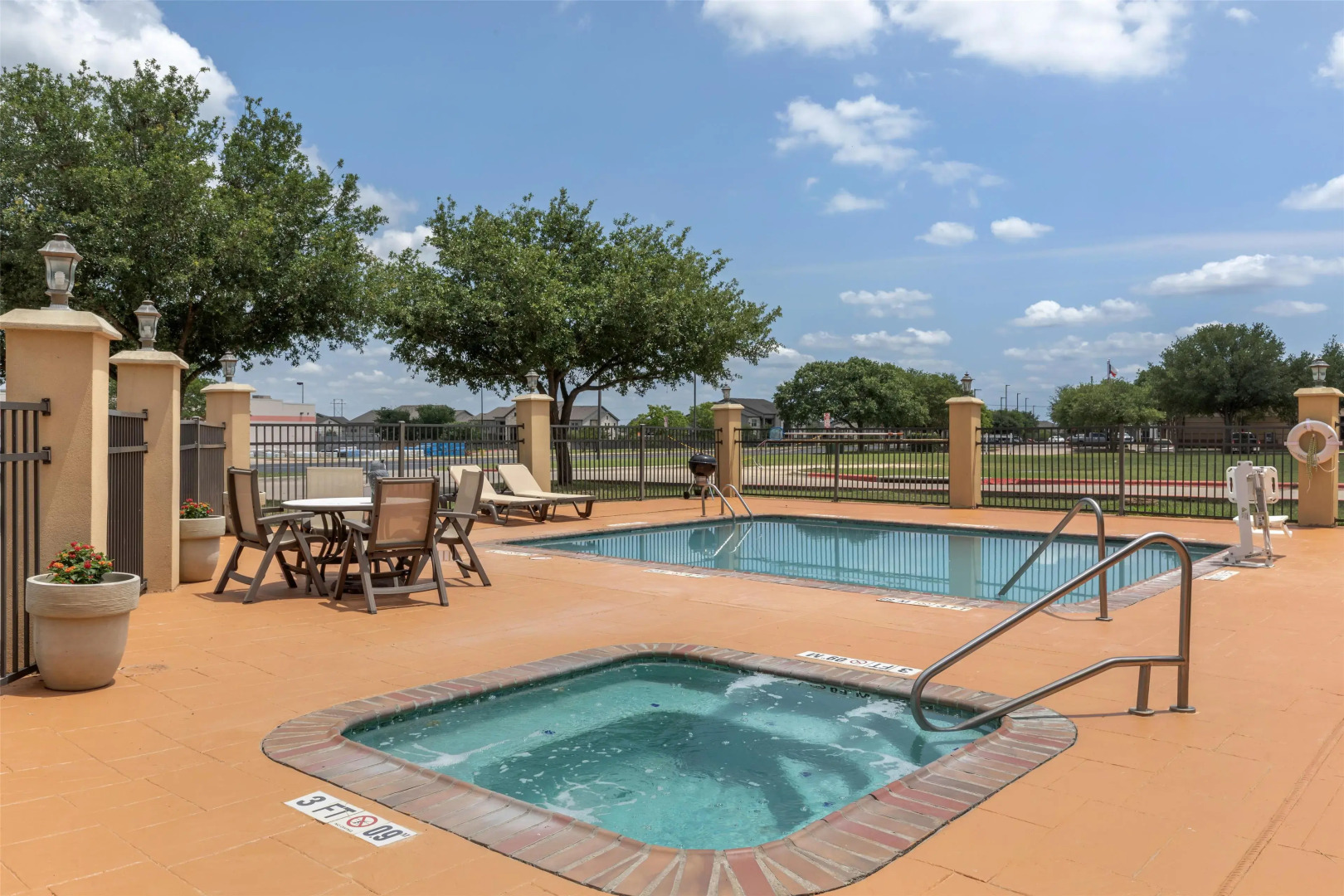 Best Western Bastrop Pines Inn