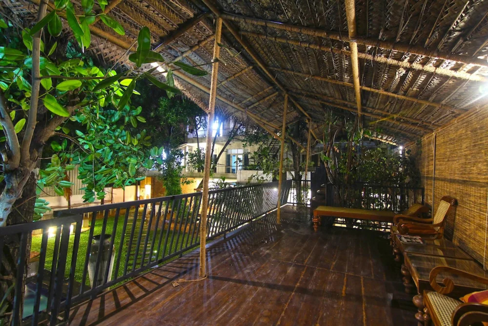 Travelers Lodge by City Hub