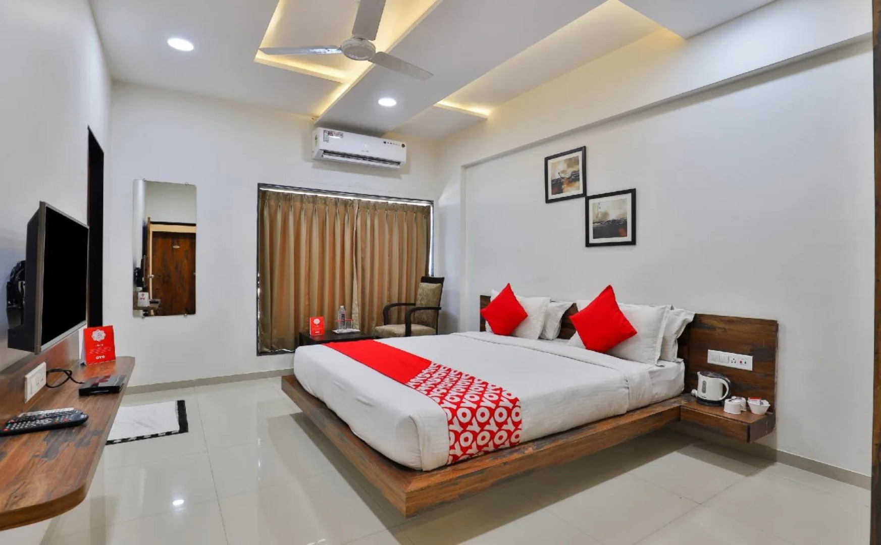 The Grand President By OYO Rooms