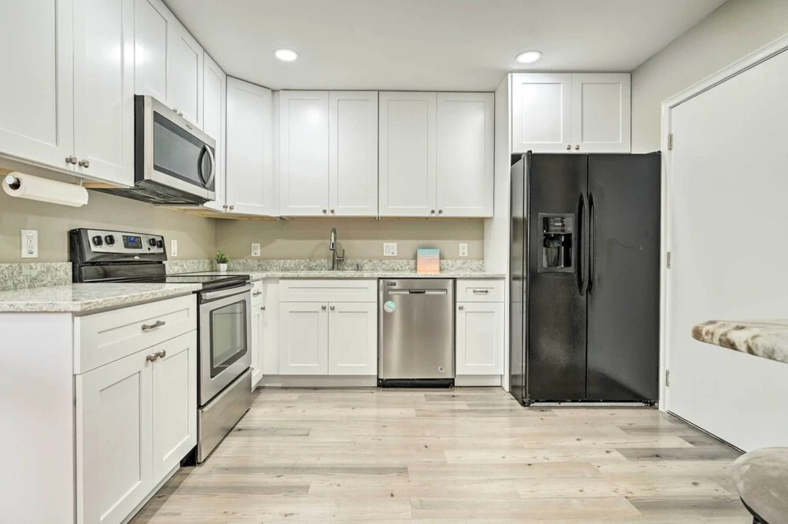 2 Mi to Florida State Fairgrounds: Cozy Studio