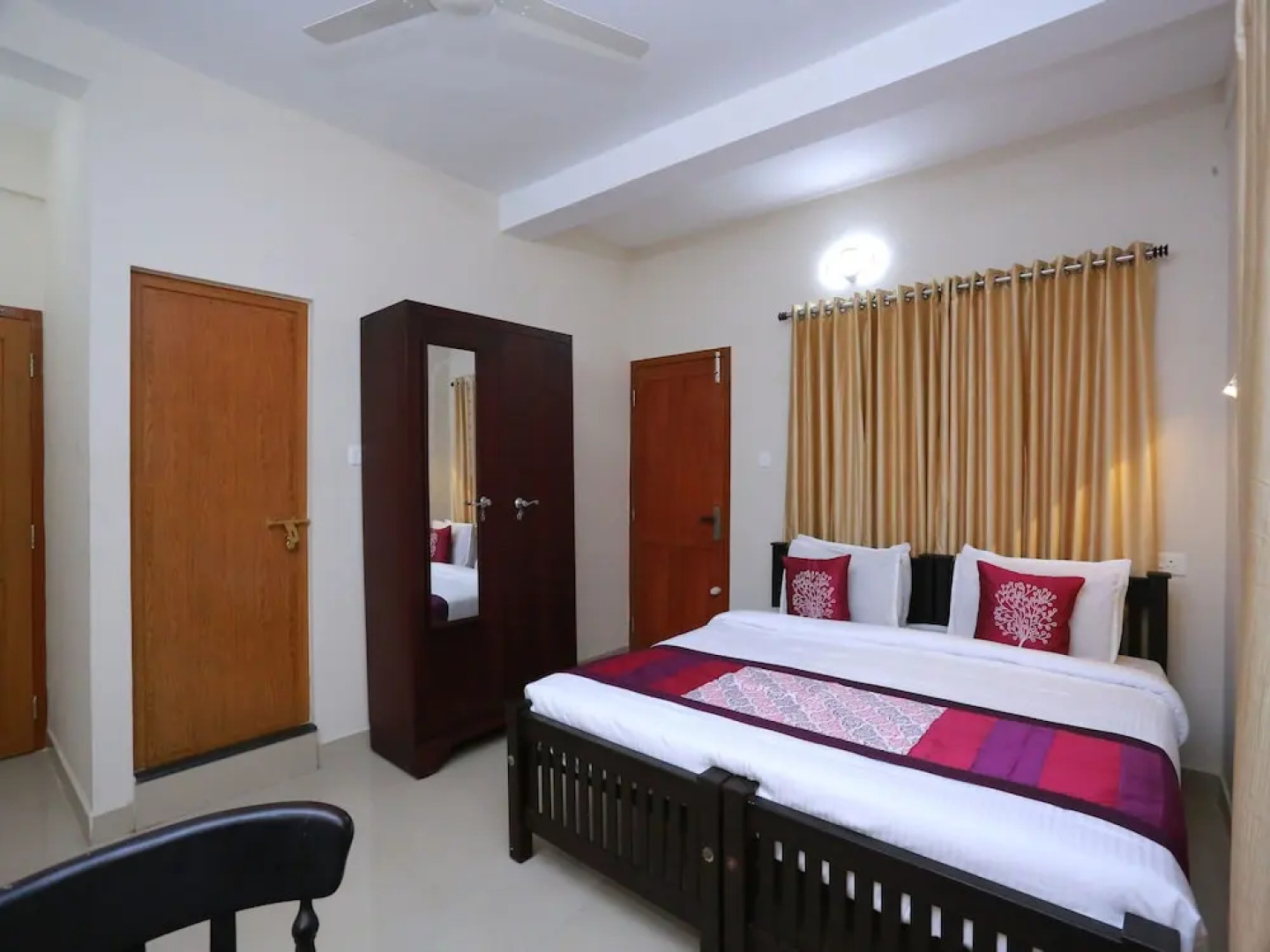 OYO 10220 near Infopark