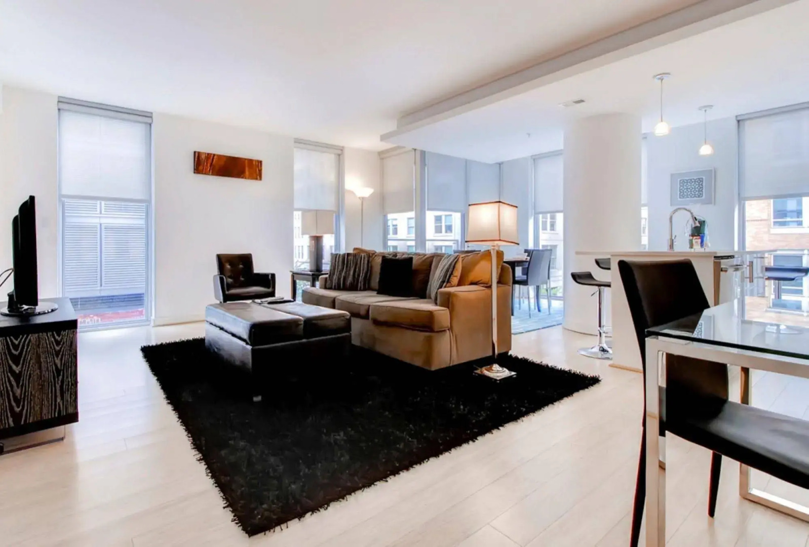 Global Luxury Suites at Chinatown