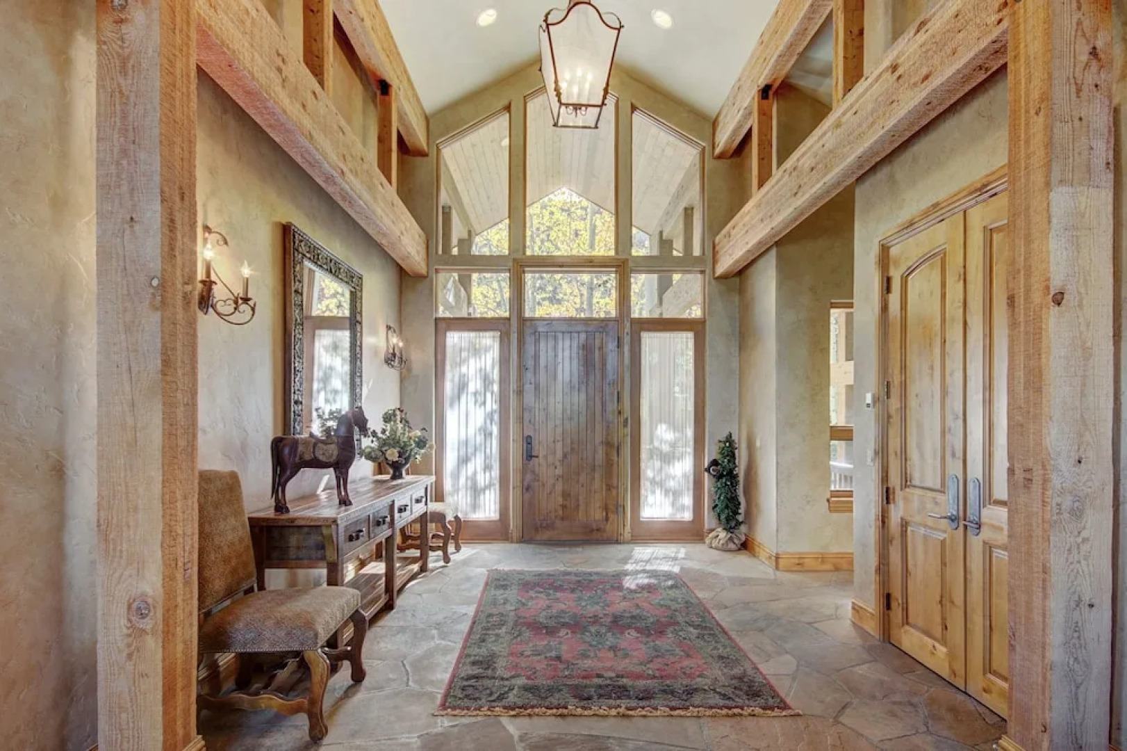 Luxury With Mountain Views, Private Hot Tub Arrowhead 6 Bedroom Townhouse