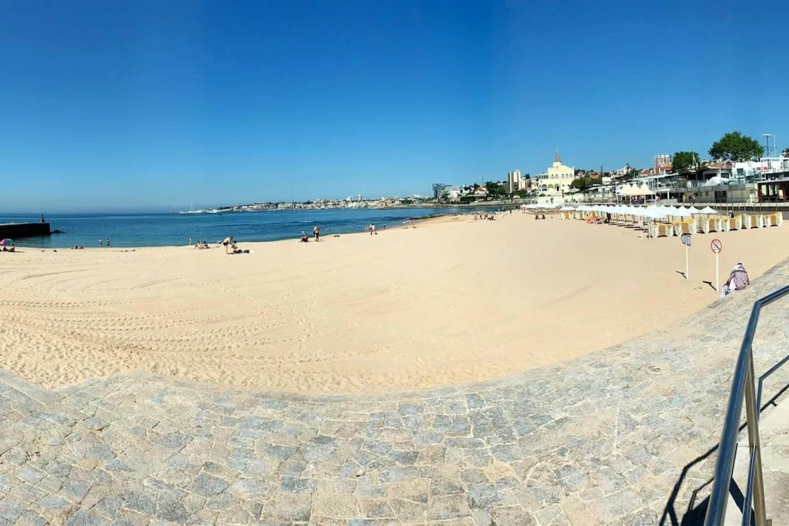 House With 3 Bedrooms in São Domingos de Rana, With Wonderful Mountain View and Enclosed Garden Near the Beach