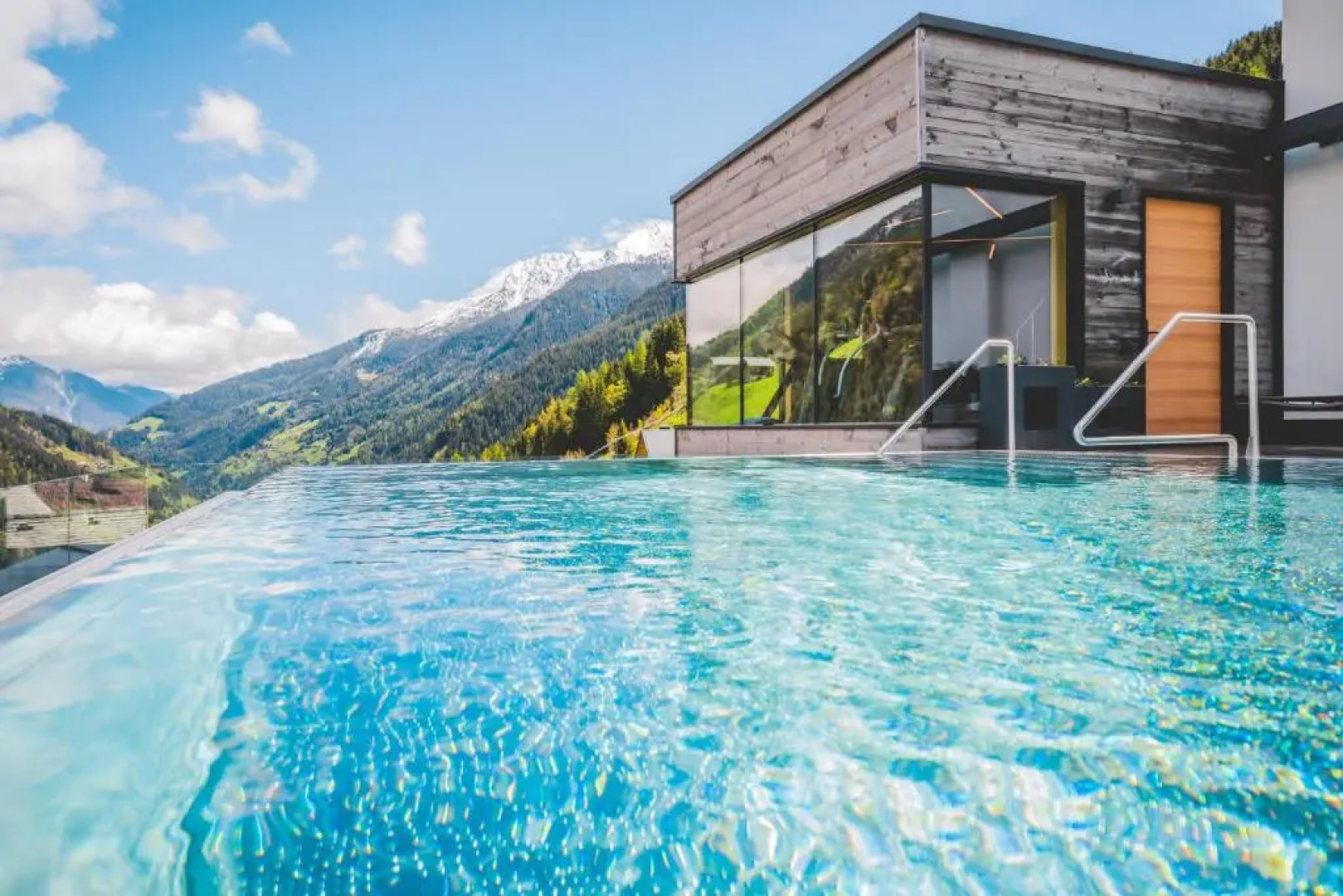 Boutique Hotel Und Chalets Bergwiesenglück