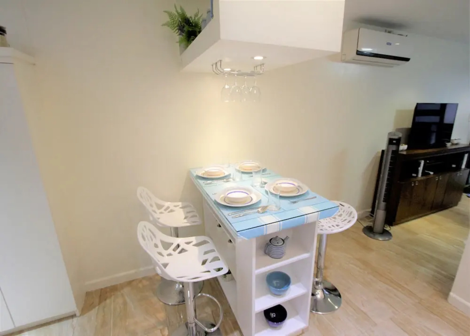 Indigo Manila Apartment @ ADB