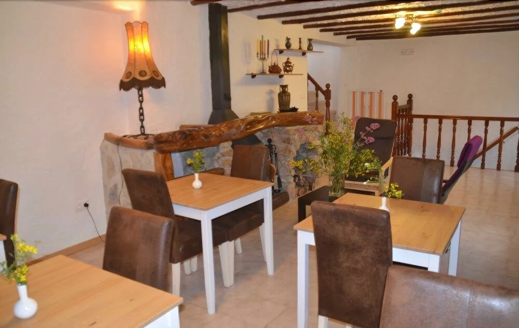 El Almendro y la Montaña