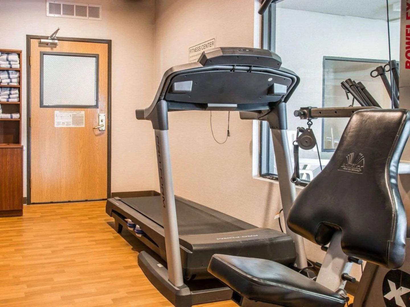 Comfort Suites South Haven near I-96