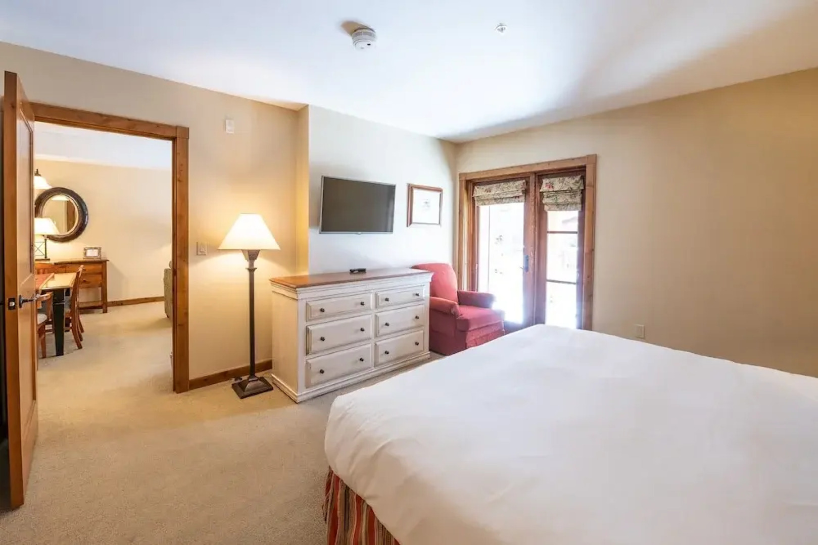 One Bedroom Condo with Large Balcony over Mountaineer Square 1 Condo - No Cleaning Fee! by RedAwning