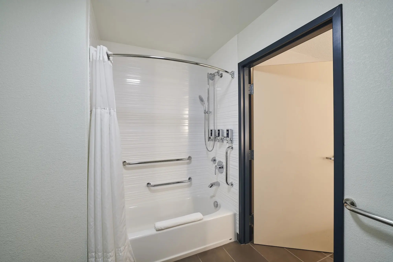 Four Points by Sheraton Cleveland-Eastlake