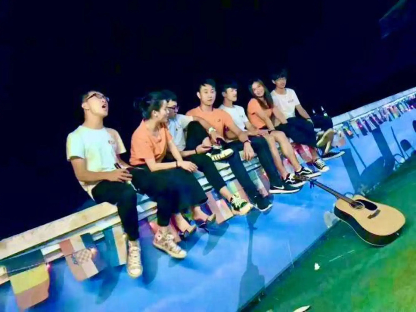 Comma Travel International Youth Hotel