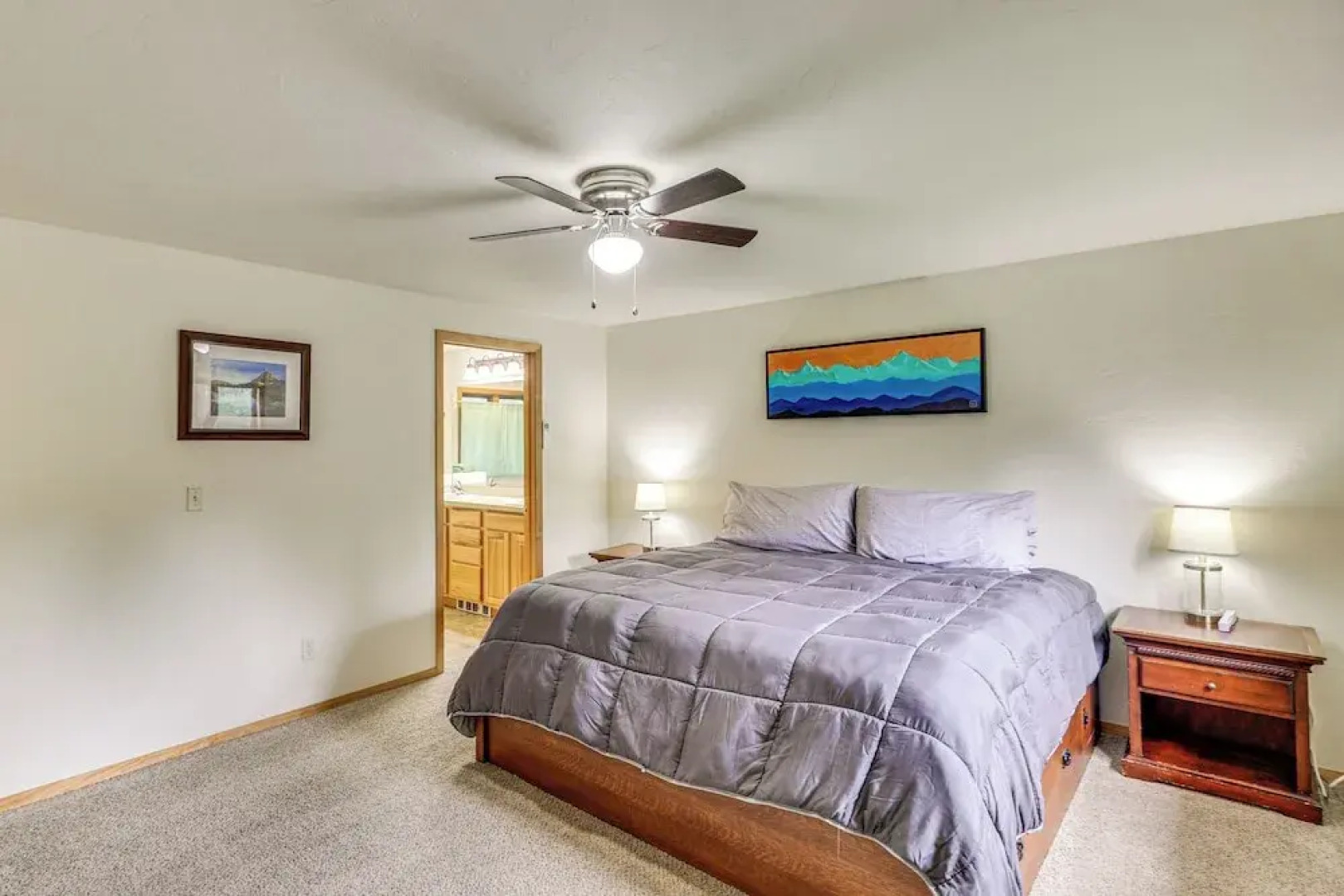 Scenic Forest Lodge Outside Glacier National Park!