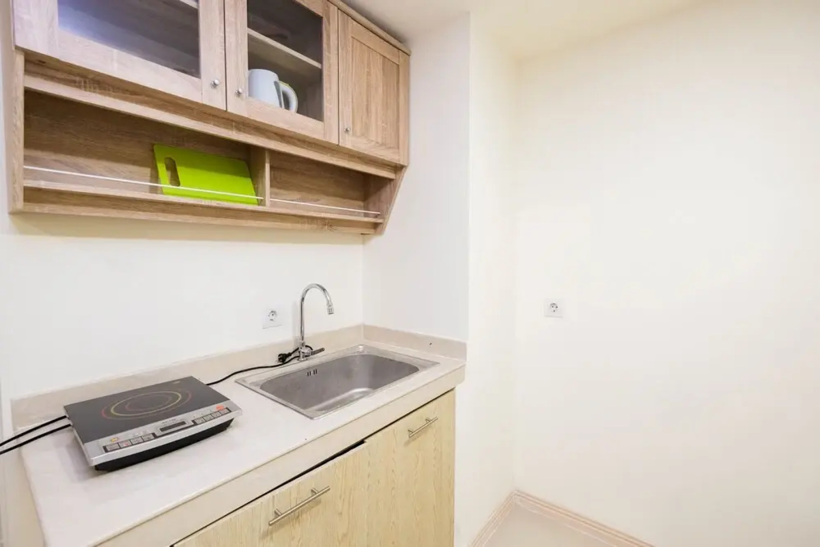 Comfort 2Br+1 At Meikarta Apartment