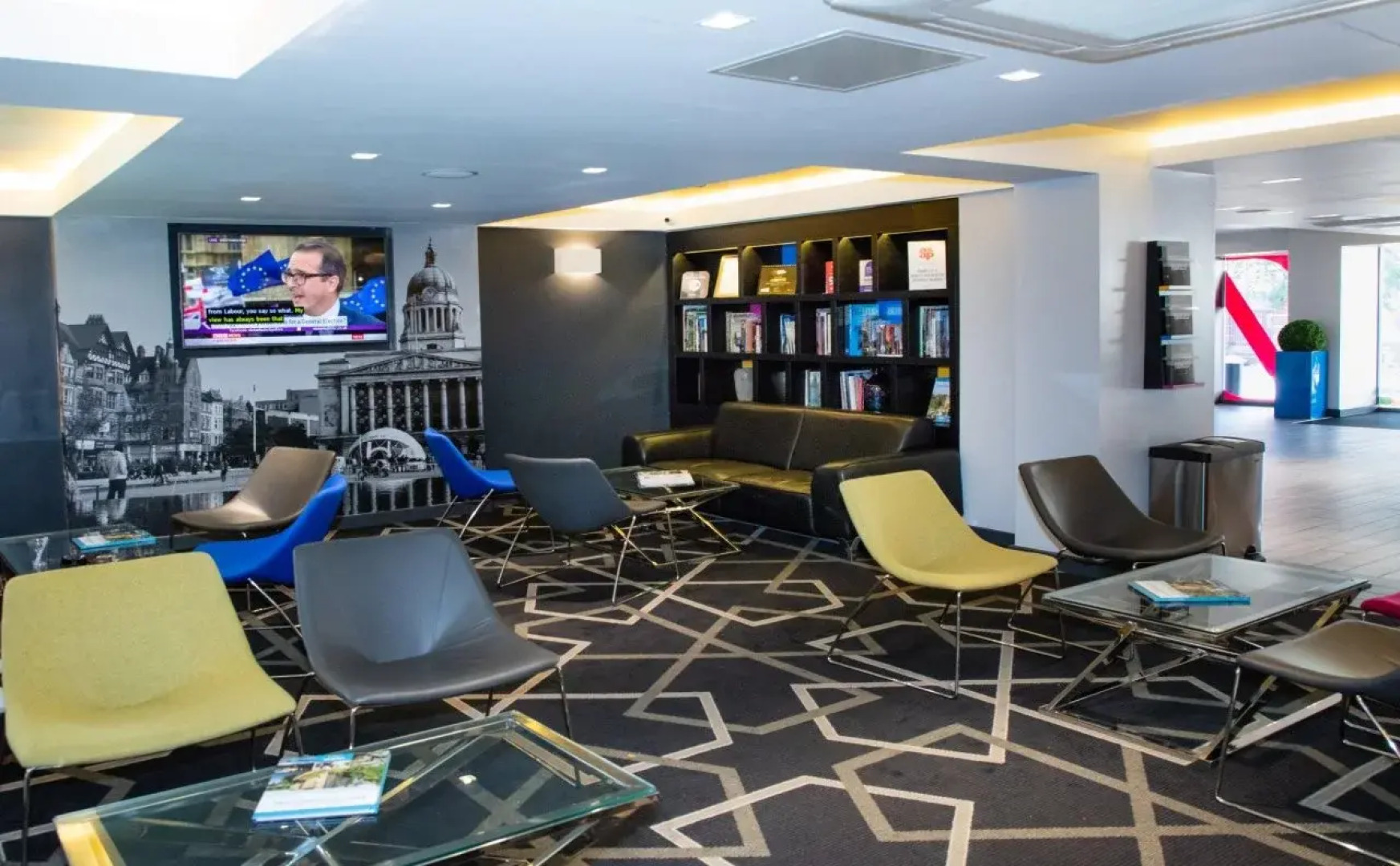 Апарт-отель Roomzzz Nottingham City