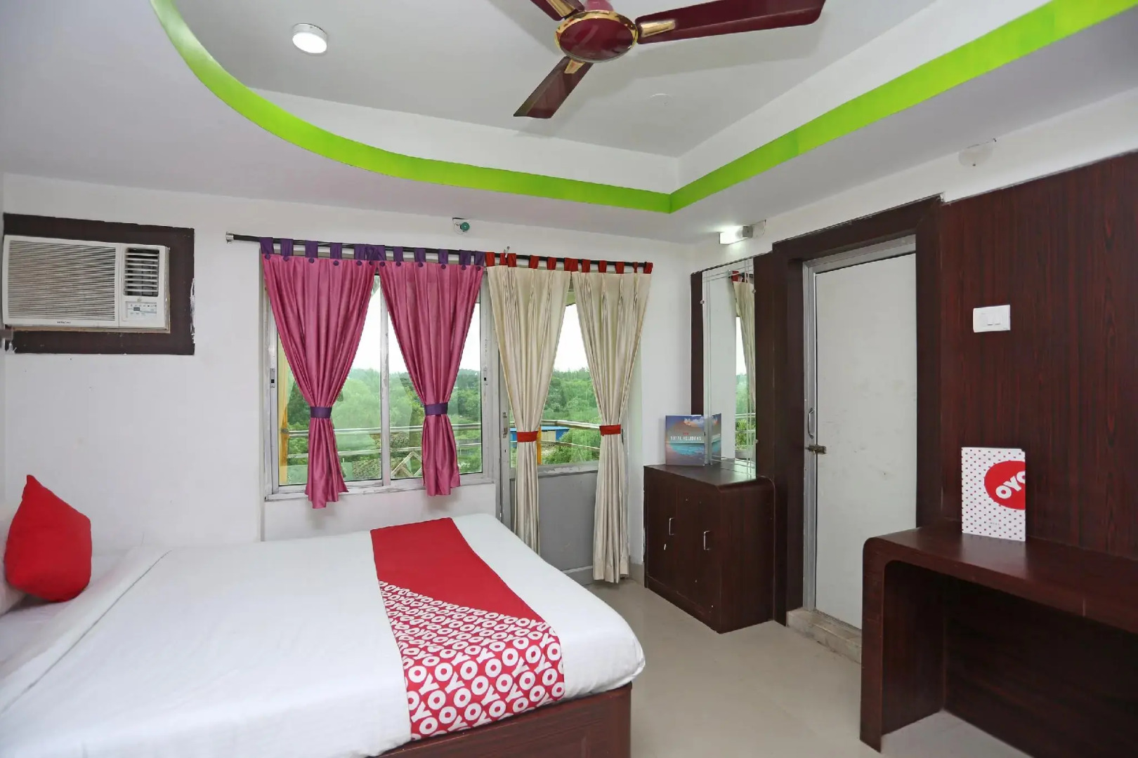 OYO 8256 Amantran Resort