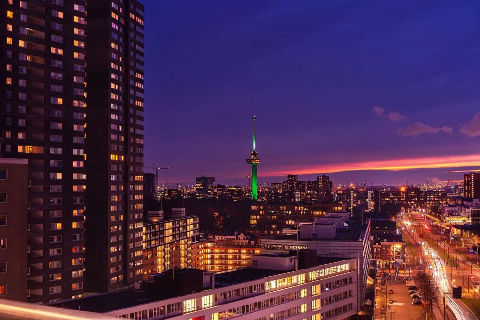Отель DoubleTree by Hilton Rotterdam Centre
