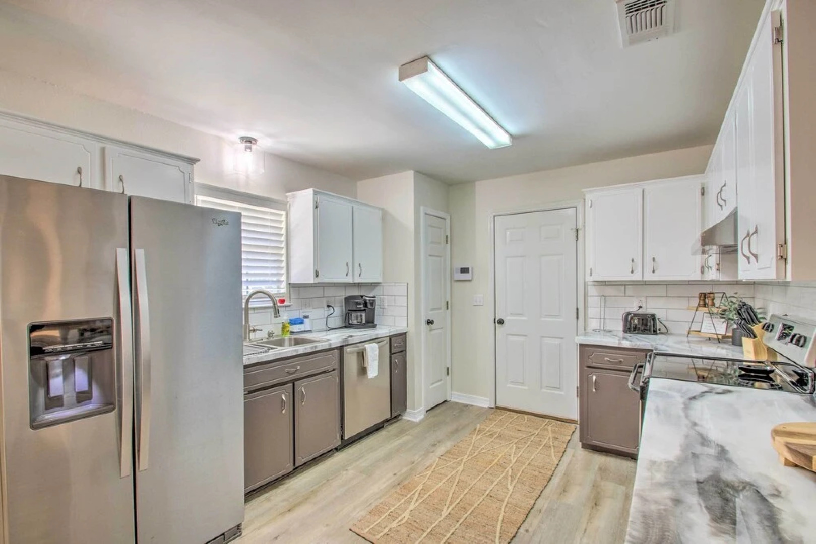 Cozy-modern Pensacola Home: Large Yard, Grill