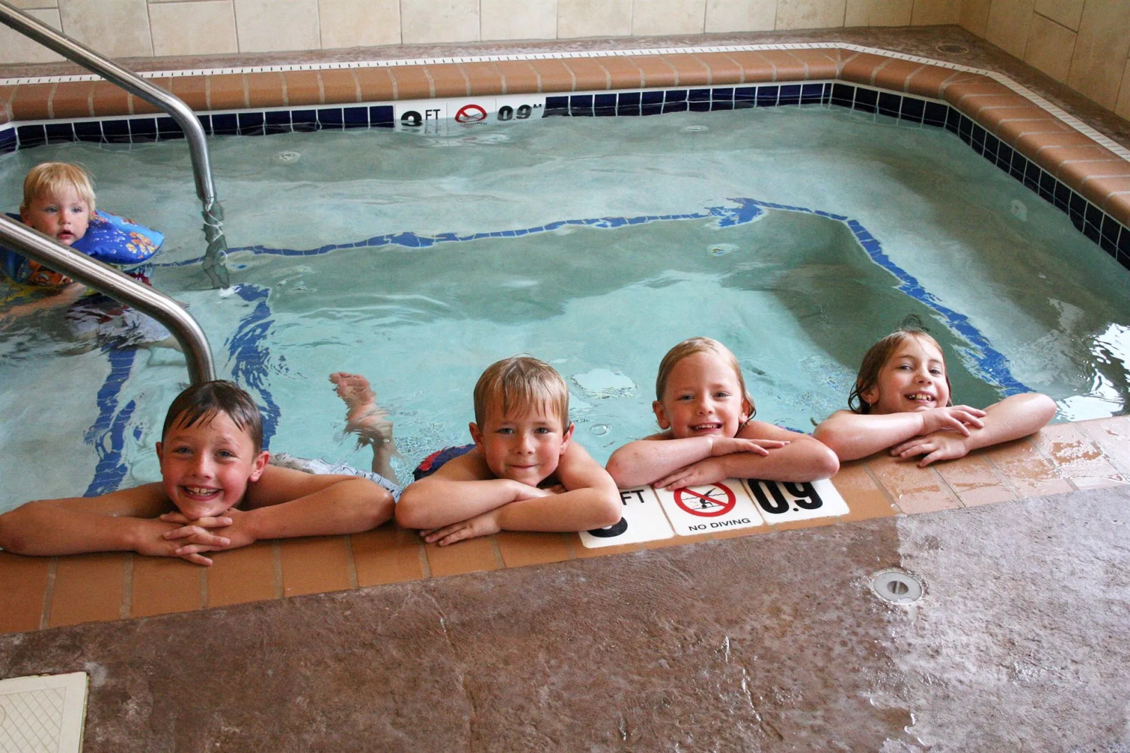 Expressway Suites Fargo