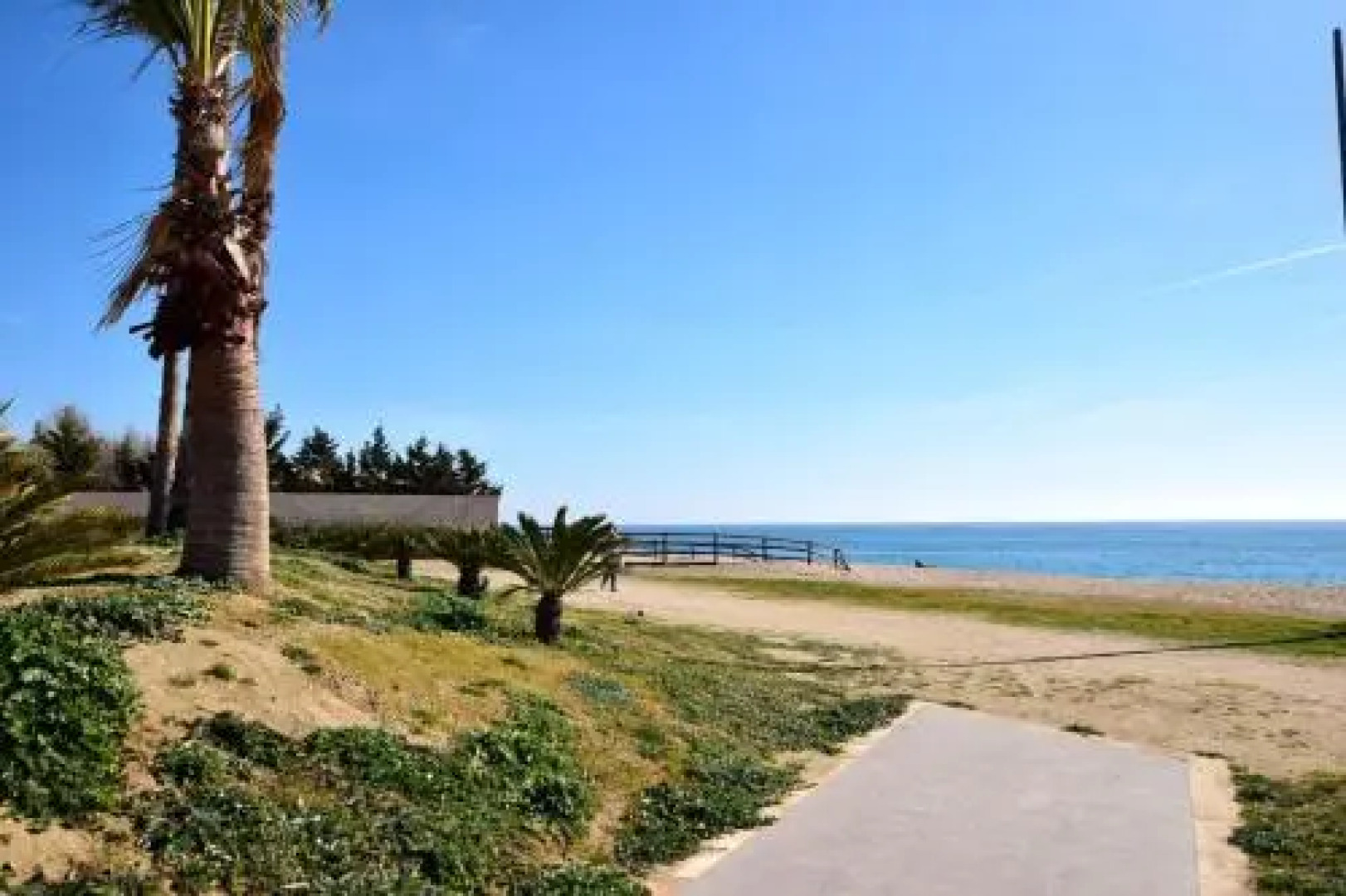 HomeHolidaysRentals Mariluz