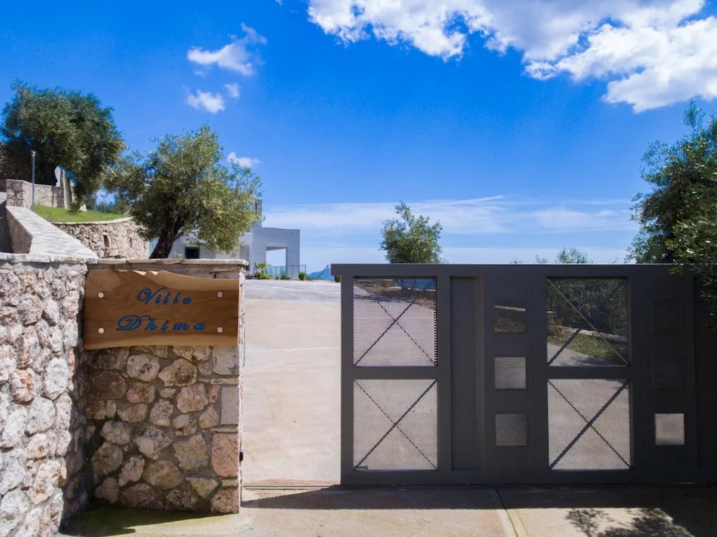 Luxury Villas by Monika Experiences