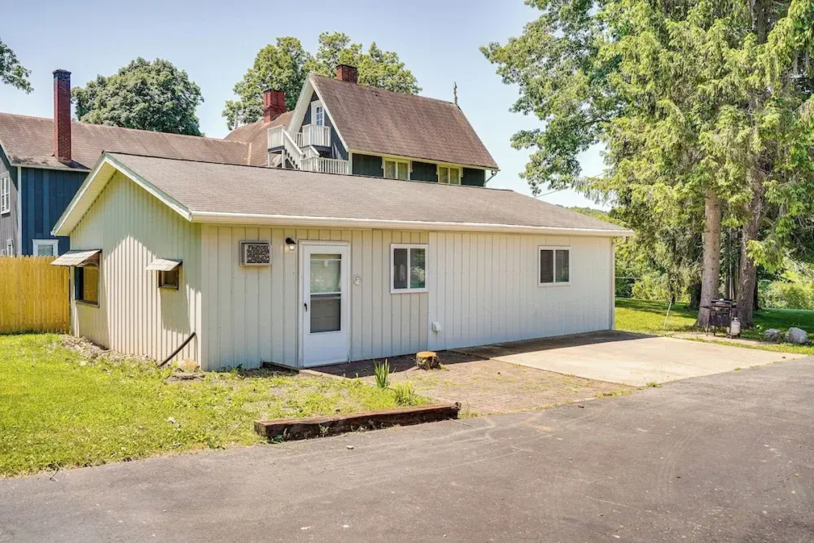 Zanesville Vacation Rental: 2 Mi to Downtown!