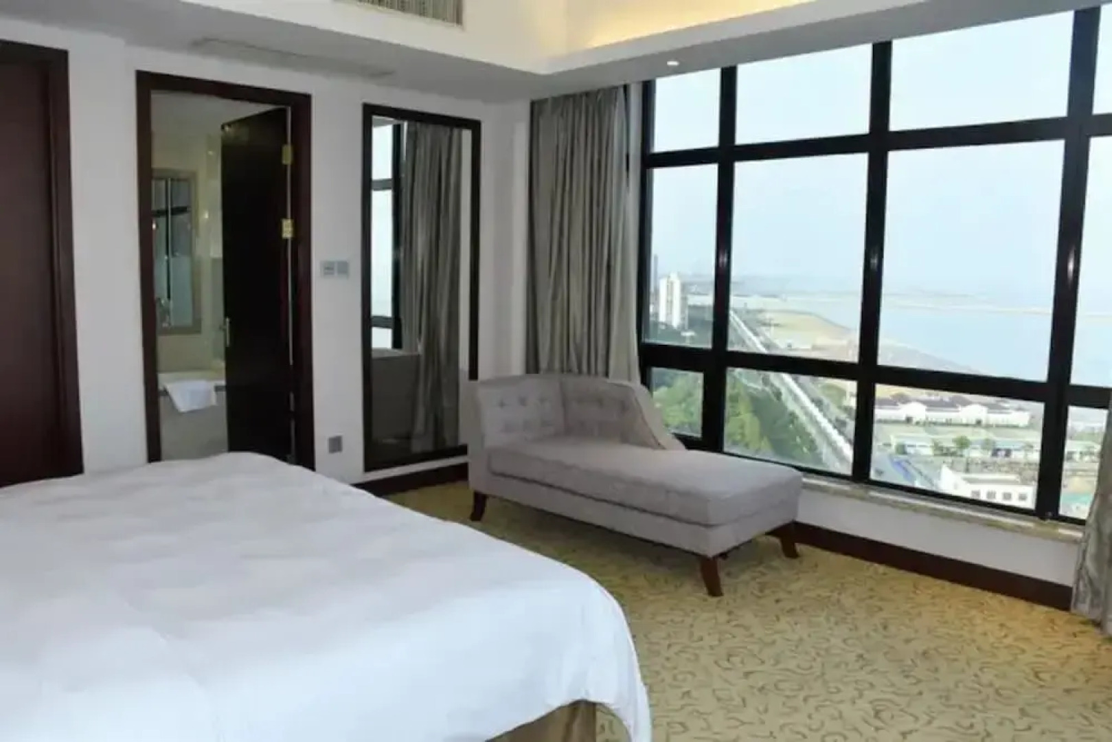 The Qube Hotel Shanghai Jinshan