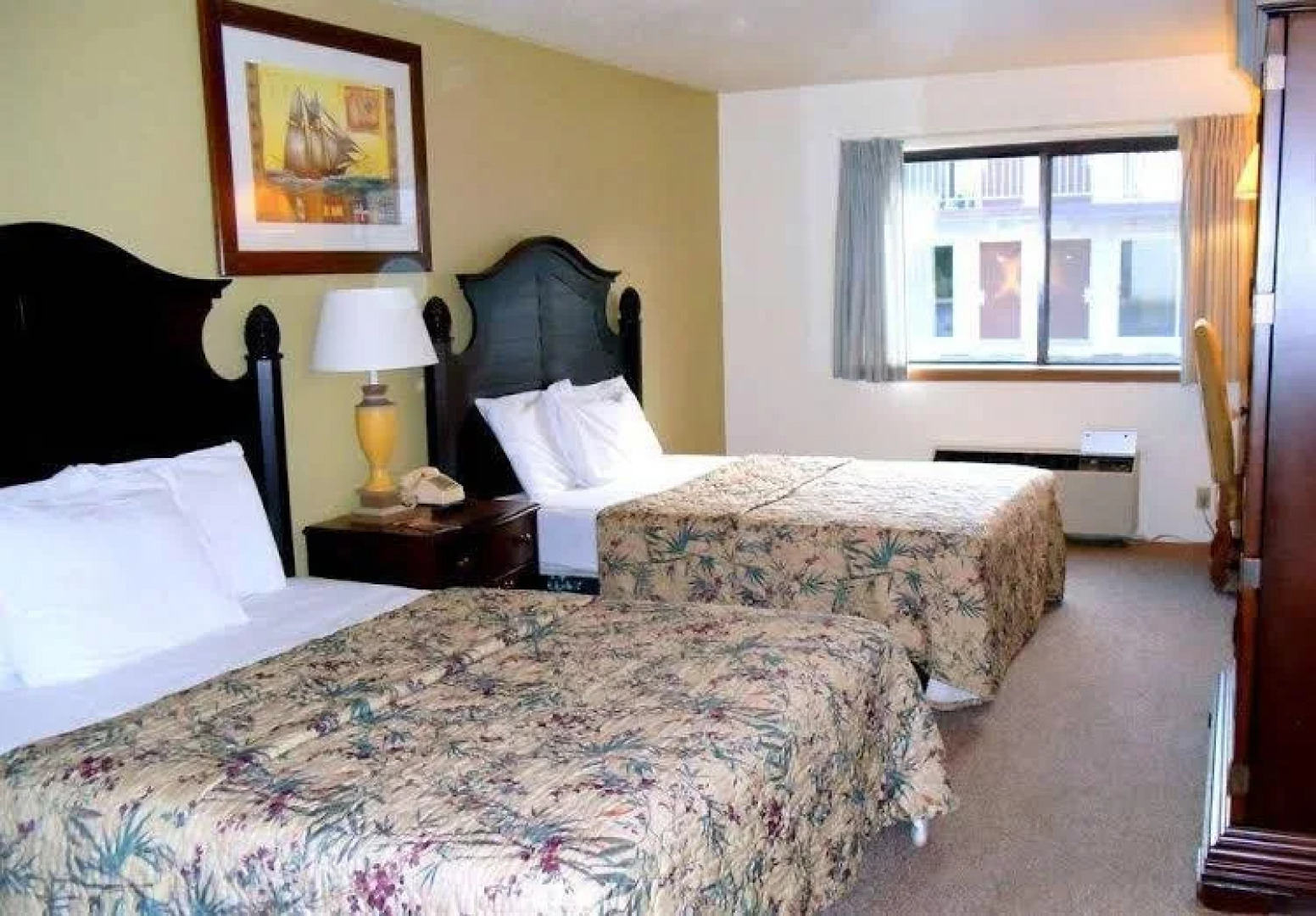 Chippewa Motel & Suites